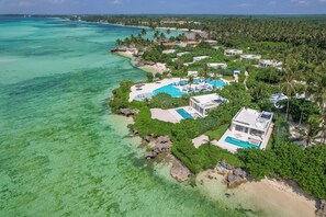 Honeymoon Beach Front Villa with Pool | Beach/ocean view - Ycona Luxury Resort (Uroa)