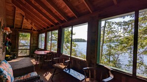 Interior - Pebbles Cottage on Lake Winnisquam (Laconia)