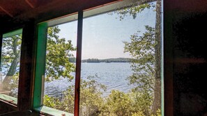 Interior - Pebbles Cottage on Lake Winnisquam (Laconia)