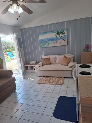 Een smart-tv en een open haard