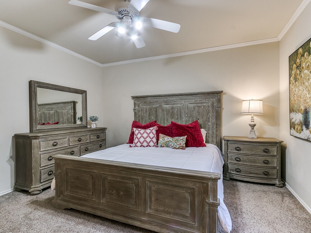 Discover Comfort and Convenience in Edmond! Oklahoma City Vrbo