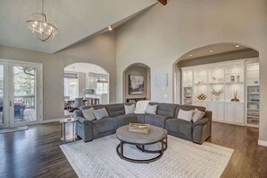 TV, fireplace, offices