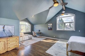 5 dormitoris, escriptori, planxa i posts de planxar i wifi 