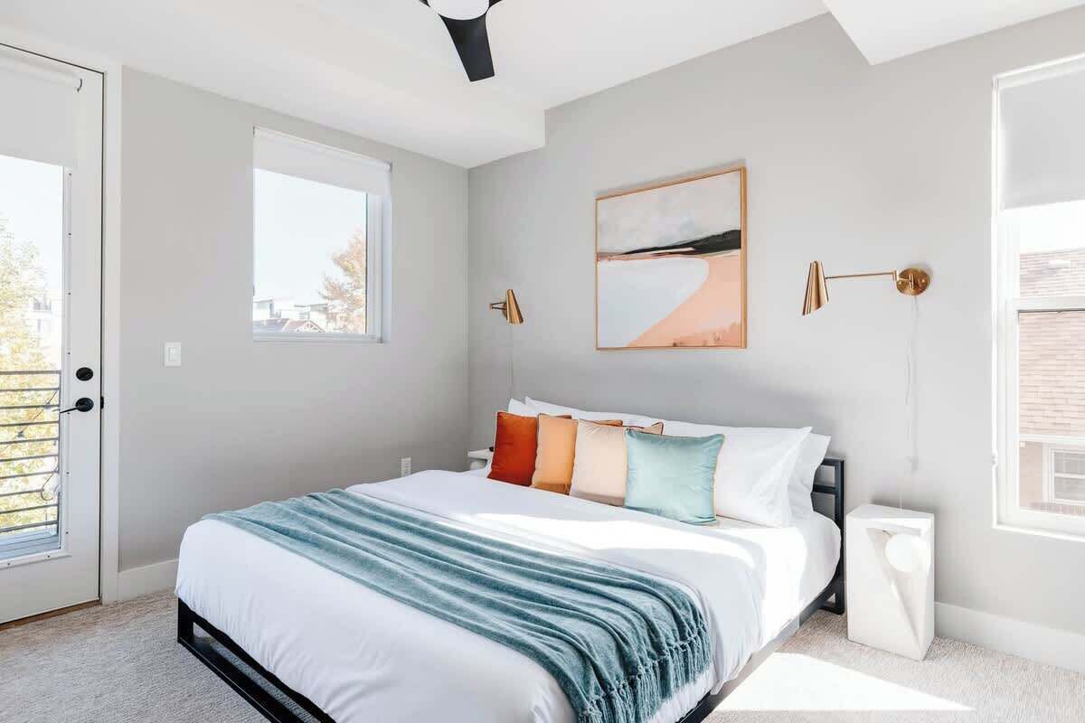 3 bedrooms, desk, iron/ironing board, WiFi