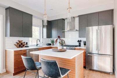 Luxe Getaway | Yard + Roof Deck | 4 Story Townhome