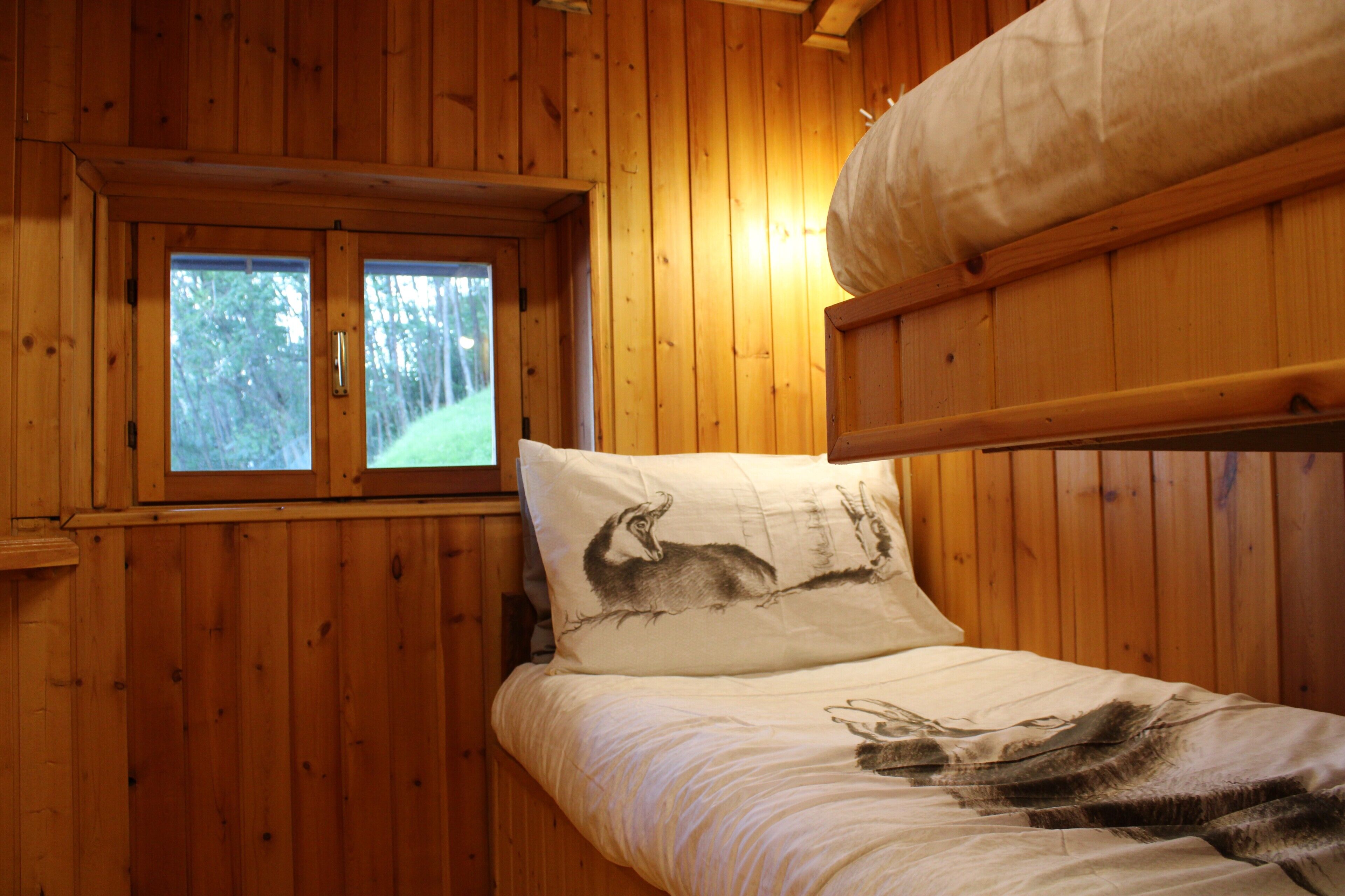 3 chambres, fer et planche à repasser, Wi-Fi gratuit, draps fournis