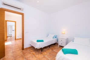 3 habitaciones, tabla de planchar con plancha y wifi gratis 