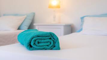 3 bedrooms, iron/ironing board, free WiFi, bed sheets