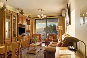 TV, DVD player, stereo