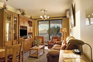 TV, DVD player, stereo