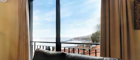 TV, DVD player, aparelho de som