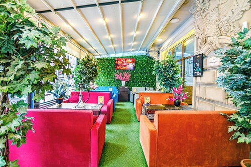 Maris Hotel Baku