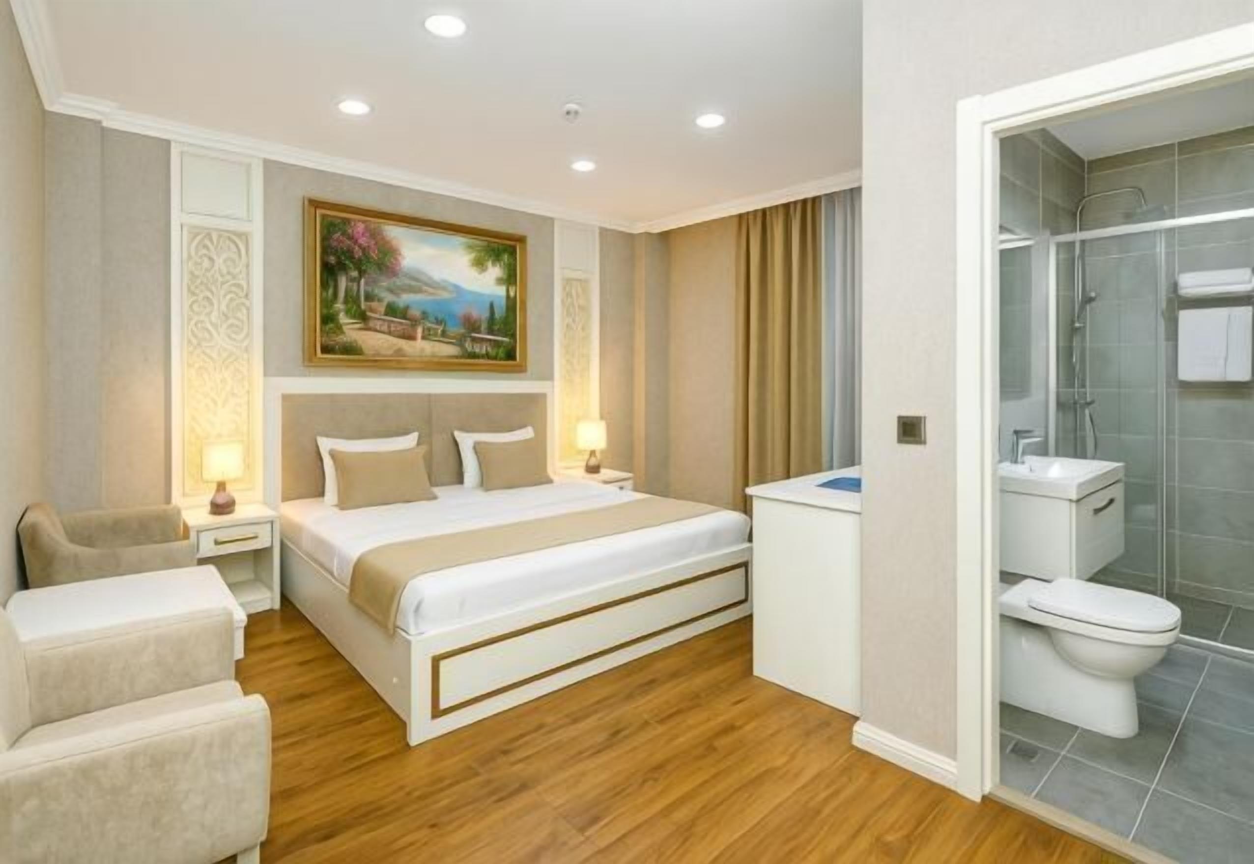 Premium bedding, minibar, in-room safe, desk