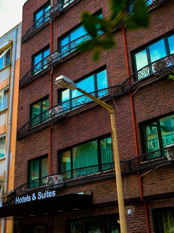 Fachada de la propiedad