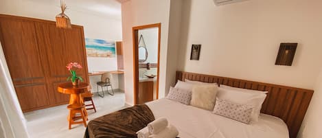 Exclusive Studio Suite | Premium bedding, pillowtop beds, minibar, individually decorated