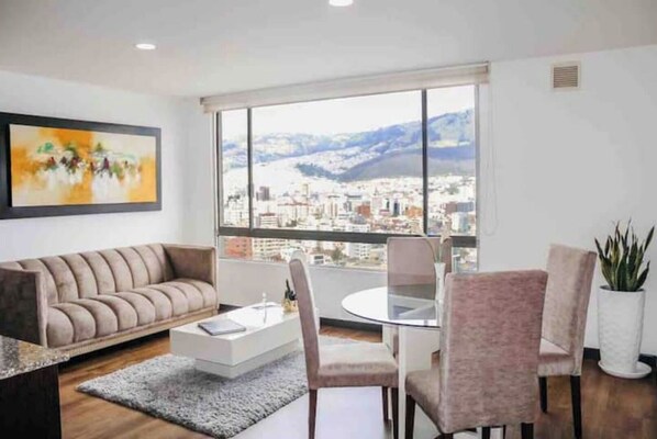 Living area - Beautiful View OF THE Pichincha Volcano (Quito)
