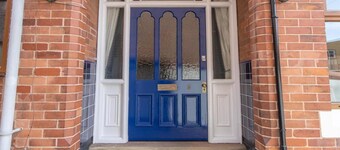 Impeccable 4-bed House in Burton-on-trent