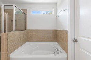 Hair dryer, soap, shampoo, toilet paper - Luxurious Living | The Royal Palm! (North Charleston)
