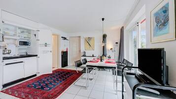 Family Apartment, 1 Bedroom, Microwave, Mountainside (Casa brighella Brissago with Lake) | Private kitchenette | Coffee/tea maker, fridge, microwave, stovetop