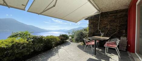 Family Apartment, Multiple Bedrooms, Mountainside (Casa brighella) | Outdoor dining