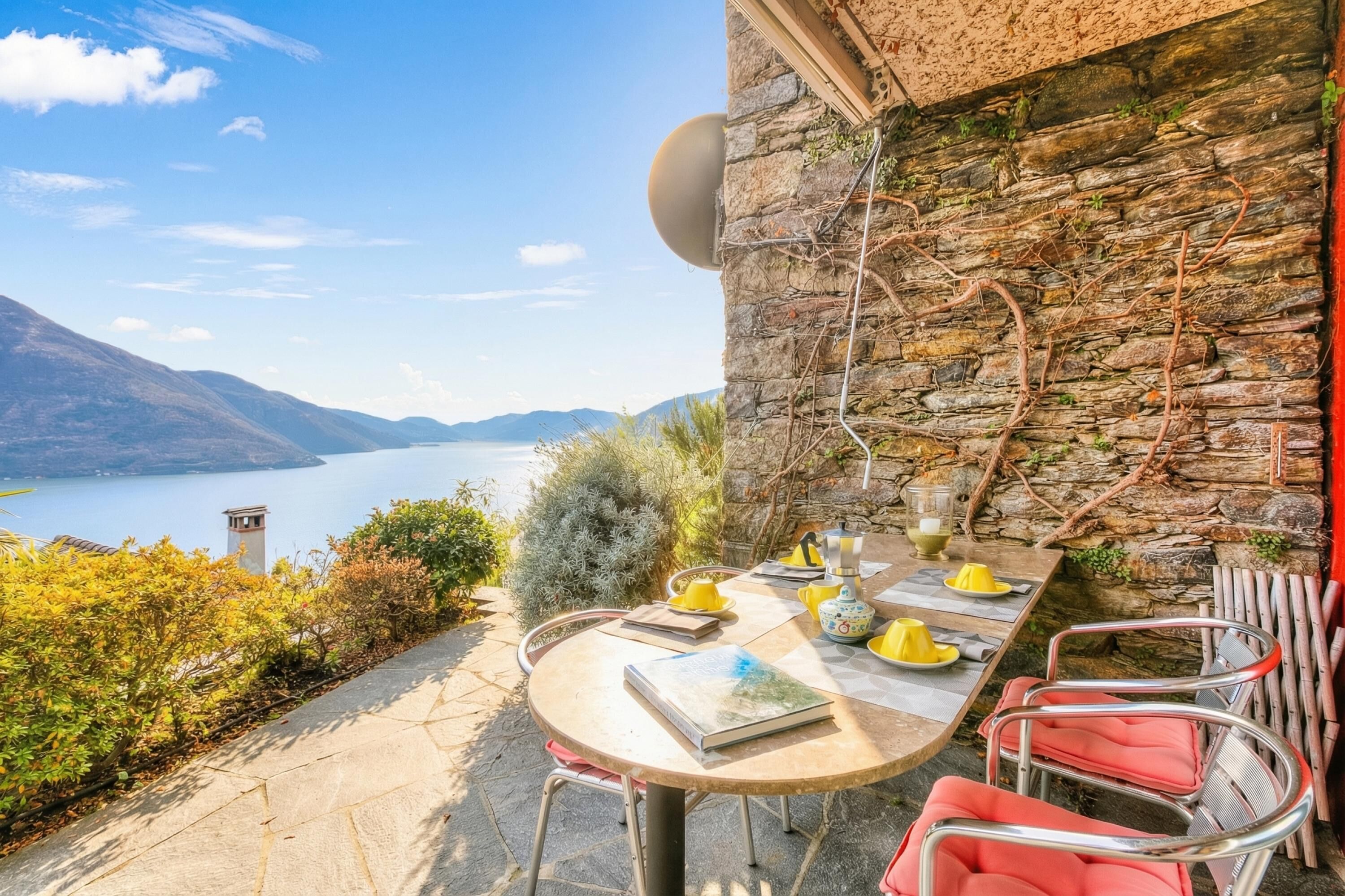 Familienapartment, Mehrere Schlafzimmer, Bergseite (Casa brighella) | Speisen im Freien