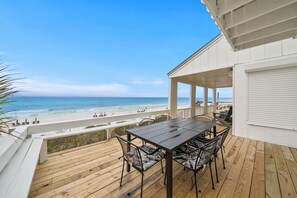 تناول الطعام بالخارج