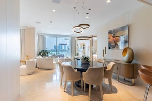 Apartment, Multiple Beds | Dining