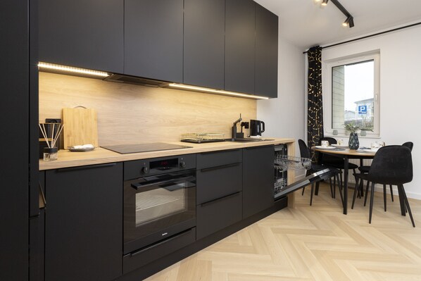 Apartment, 1 Schlafzimmer, Terrasse | Eigene Küche | Geschirrspüler, Wasserkocher mit Kaffee-/Teezubehör, Wasserkocher