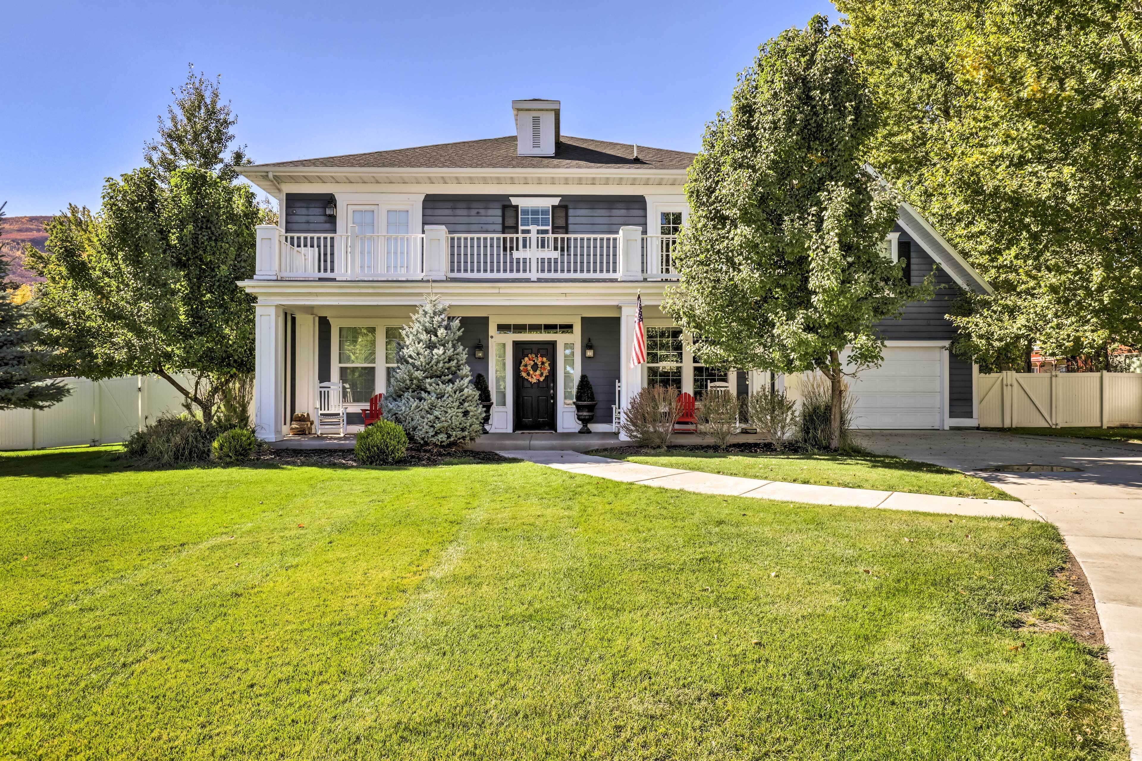 Spacious Midway Home w/ Balcony + Mtn Views!