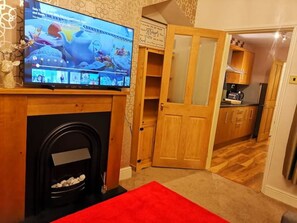 Interior - Cheerful 2 bedroom cottage with Indoor Fireplace (Sunderland)