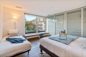 3 soverom, skrivebord, reiseseng for barn og wi-fi