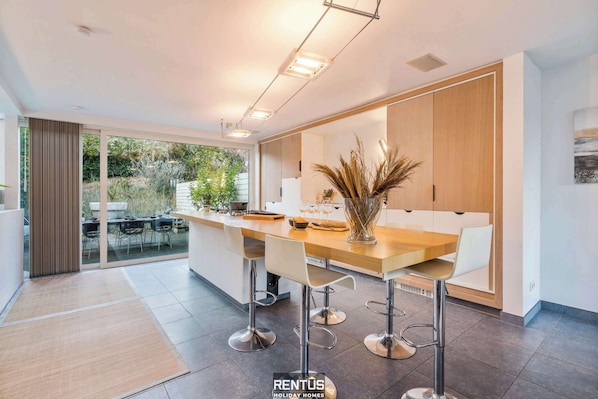 Dining - Villa Pippa - house on a short walk from the beach (Koksijde)