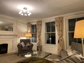 Apartment, Multiple Beds | Interior - Stunning 3-bed Apartment in Blandford Forum (Blandford Forum)