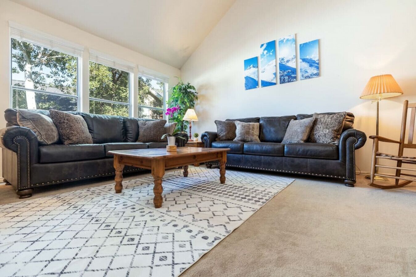 Smart TV, fireplace, table football