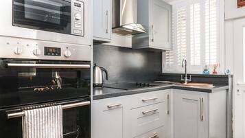 Fridge, dishwasher, electric kettle, toaster