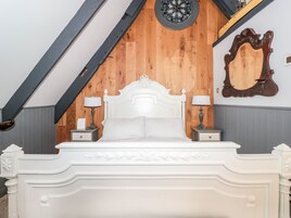 2 habitaciones, decoración personalizada y muebles diferentes 