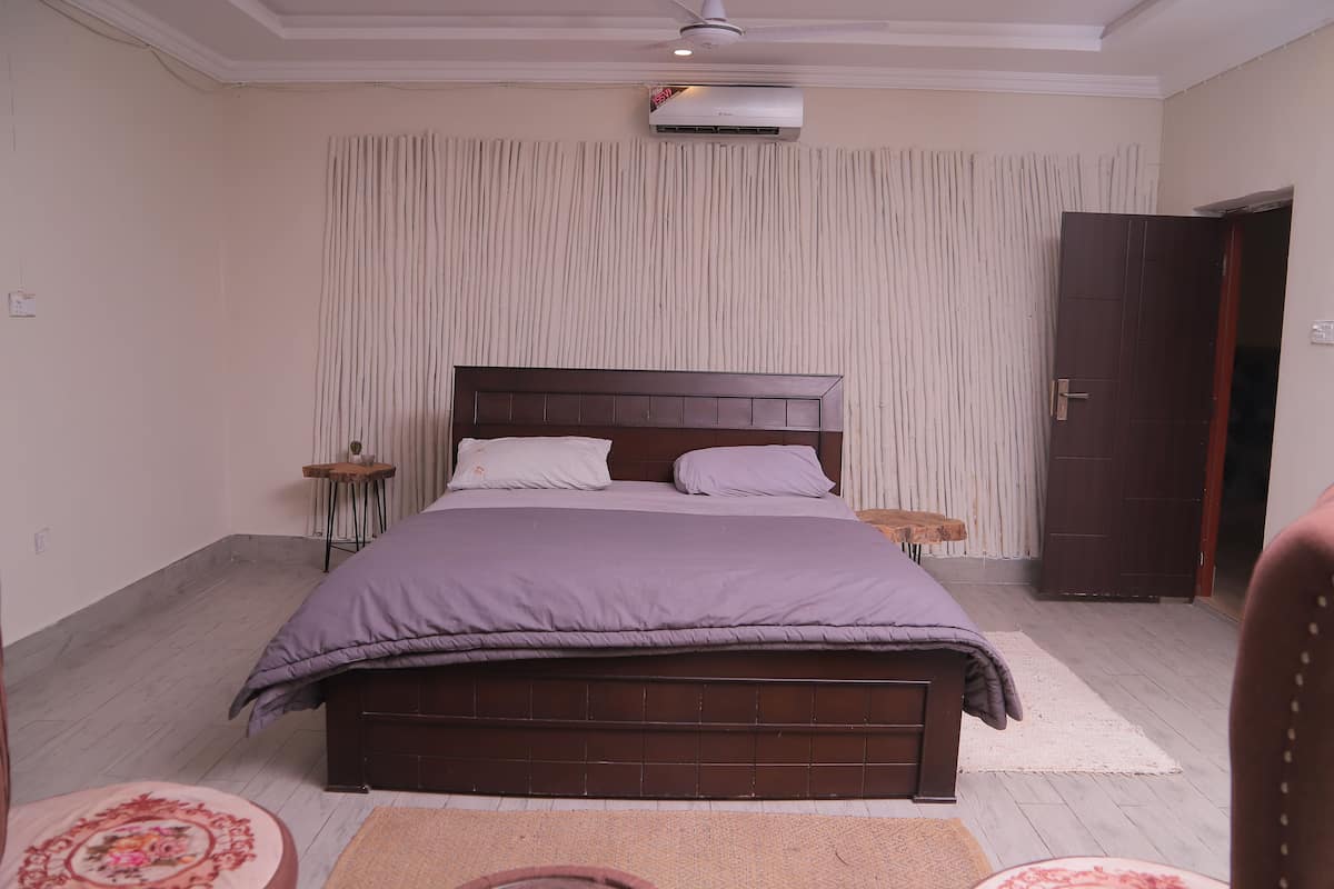 Deluxe Room | 1 bilik tidur, seterika/papan seterika, Wi-fi percuma