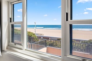 Interior - Direct Oceanfront Boardwalk - Steps To The Beach (Ocean City)
