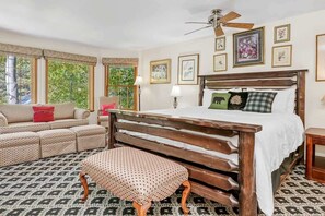 9 bedrooms, desk, iron/ironing board, travel cot