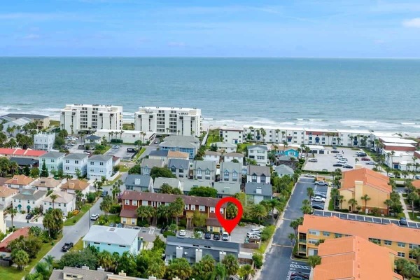 2 Blocks away from the sand!