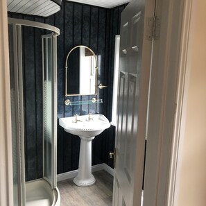 House | Bathroom
