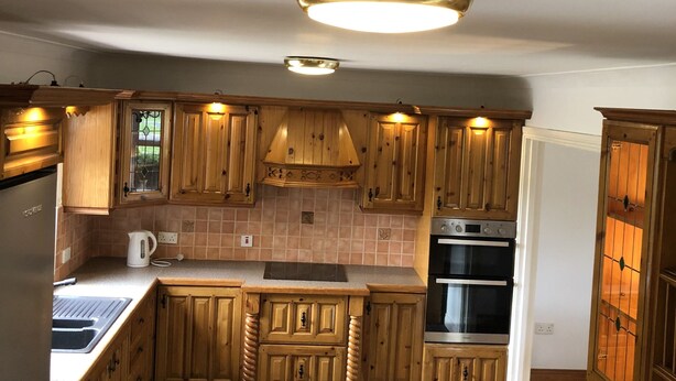 House | Private kitchen - Stunning 5-bed House in Clones (Clones)