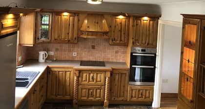 Stunning 5-bed House in Clones