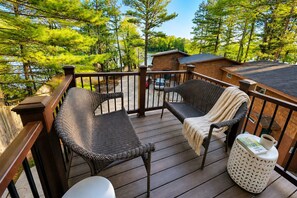 Property grounds - Updated! SpiderLakeLoft | Sauna | Beach | No Bunks (Traverse City)