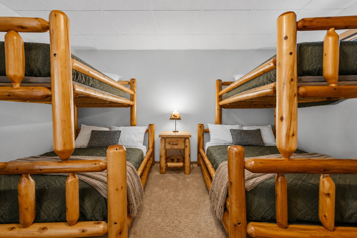 2 bedrooms, iron/ironing board, travel crib, WiFi (free)