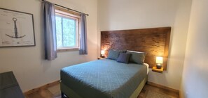 2 chambres, fer et planche à repasser, lit parapluie, Wi-Fi gratuit