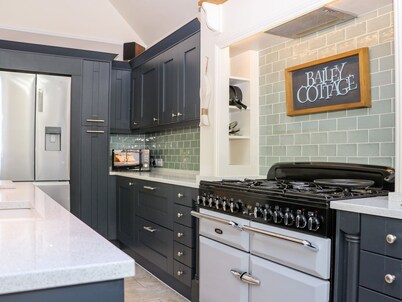 บาลียูคอทเทจ