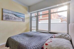 Free WiFi, bed sheets, wheelchair access