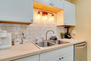 Fridge, microwave, stovetop, dishwasher - Chic Indianapolis Home w/ Yard Near Downtown! (Indianapolis)