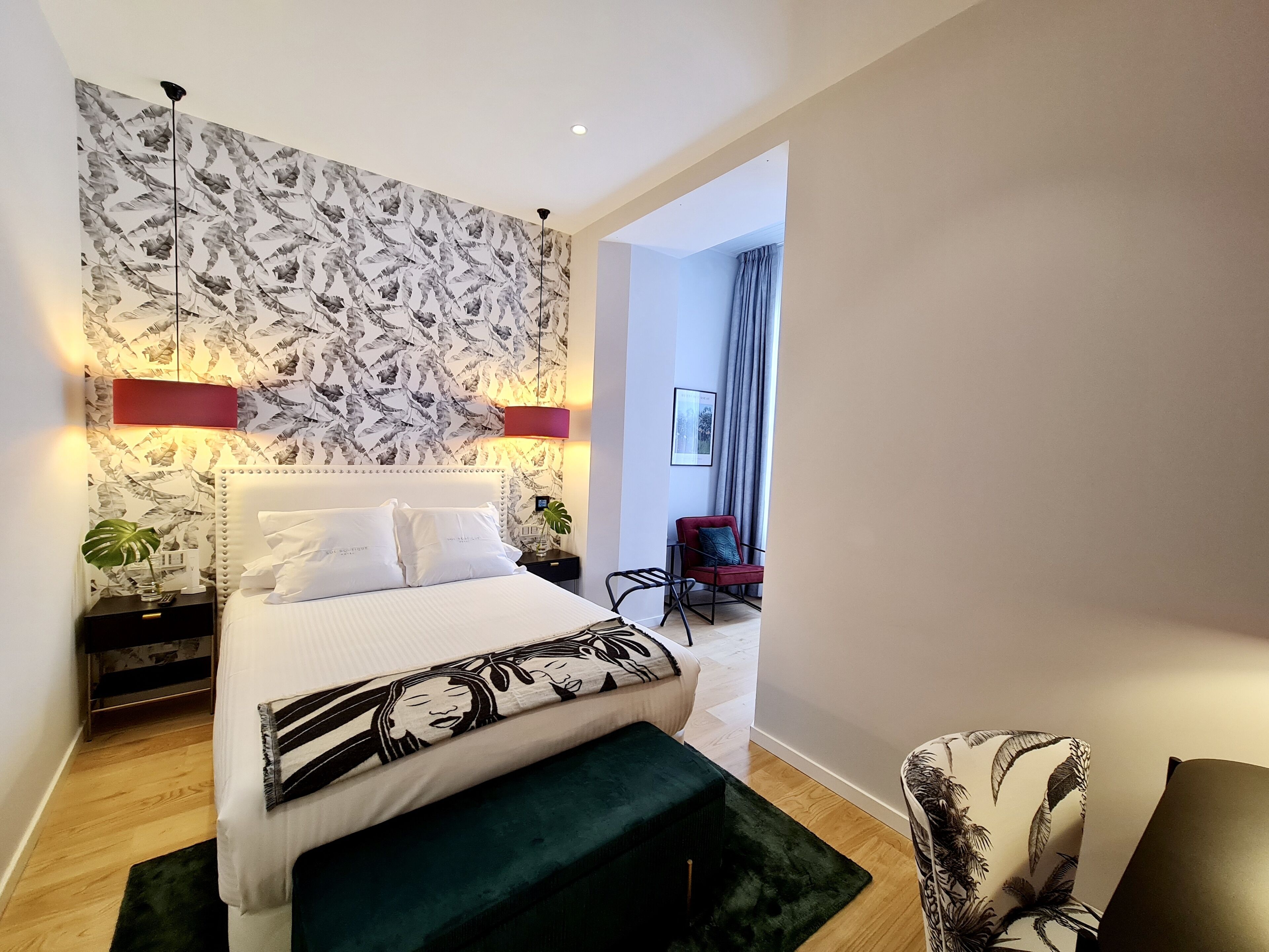 gallery double room | premium bedding, individually decorated, individually furnished, desk